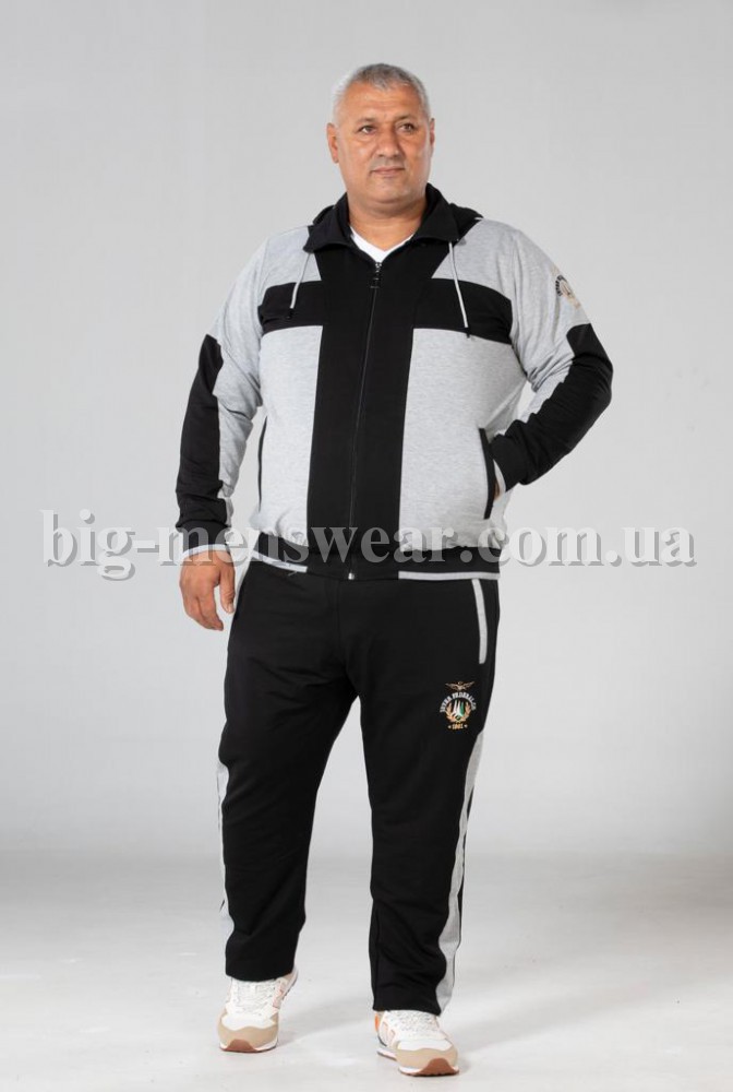 Спортивный костюм